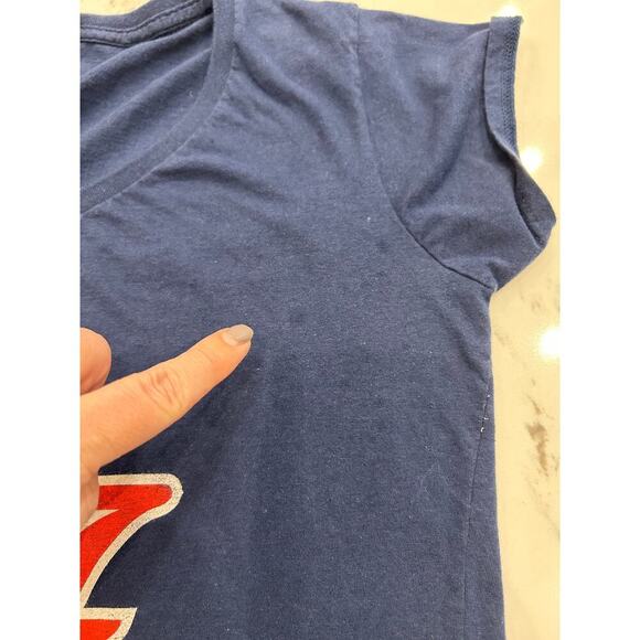 Foo Fighters Women’s V Neck Tee Shirt Size Large Band 90's Grunge - Picture 7 of 7